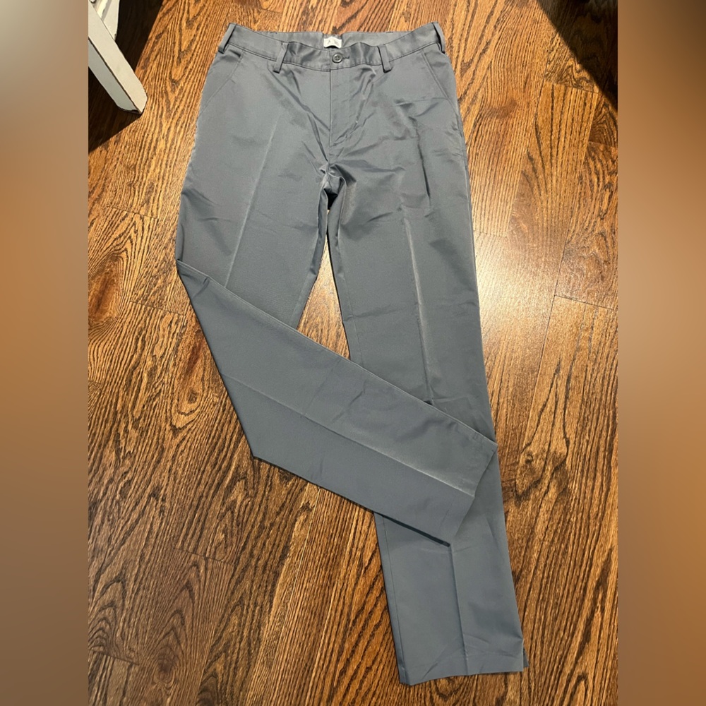 Adidas. Grey Golf Pants. 32 x 34. Great Condition.